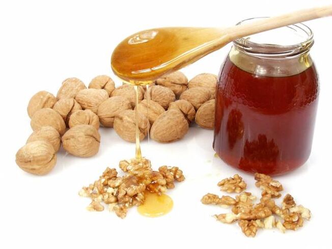 Honning med valnødder - et folkemiddel, der øger potensen hos mænd
